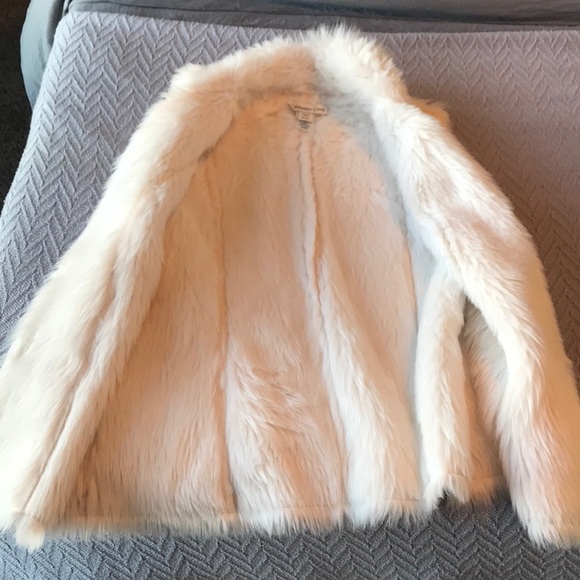 Cozy white for winter vest - Picture 4 of 7